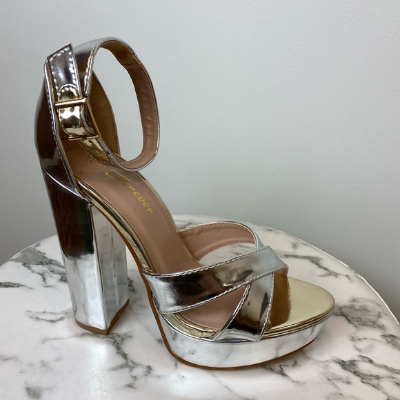 ‼️ Silver Platform High Heel Ankle Strap Open Toe - Picture 3 of 8